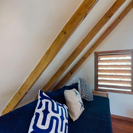 Inn The Trees Cabanas Placencia Luaran gambar