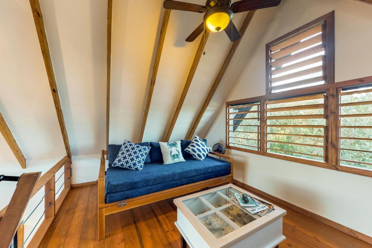Inn The Trees Cabanas Placencia Luaran gambar