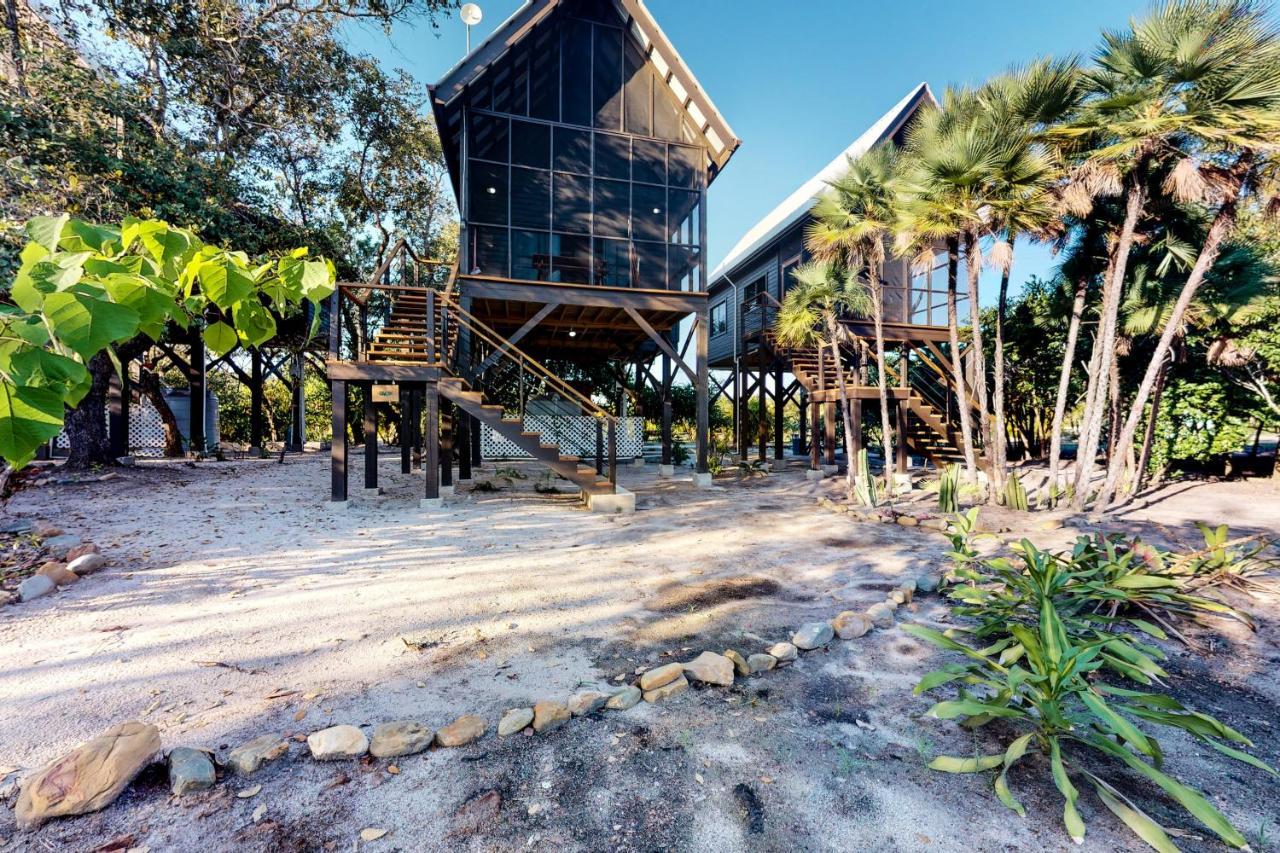 Inn The Trees Cabanas Placencia Luaran gambar